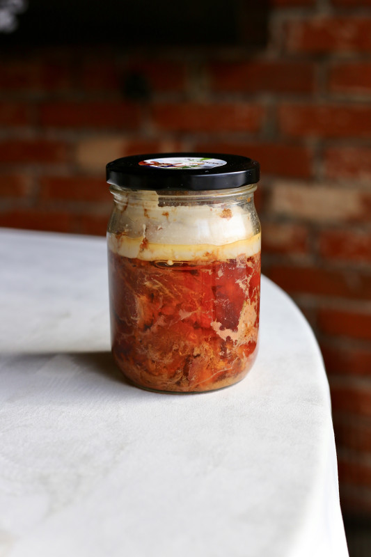 Тушенка из фермерской свинины