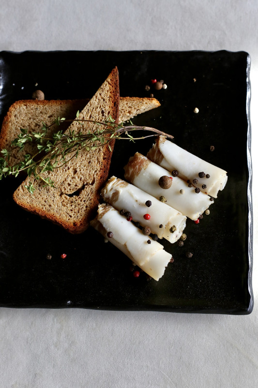 Сало свиное копченое