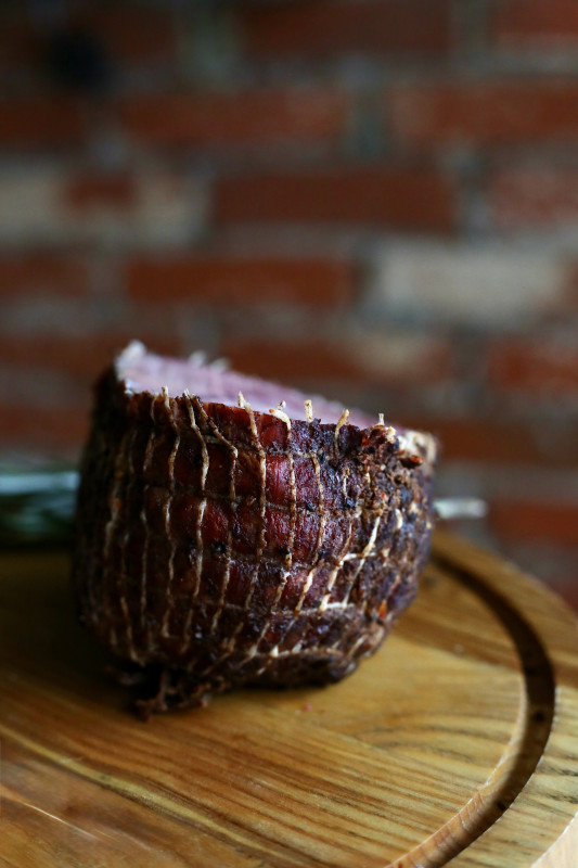 Орех из фермерской свинины