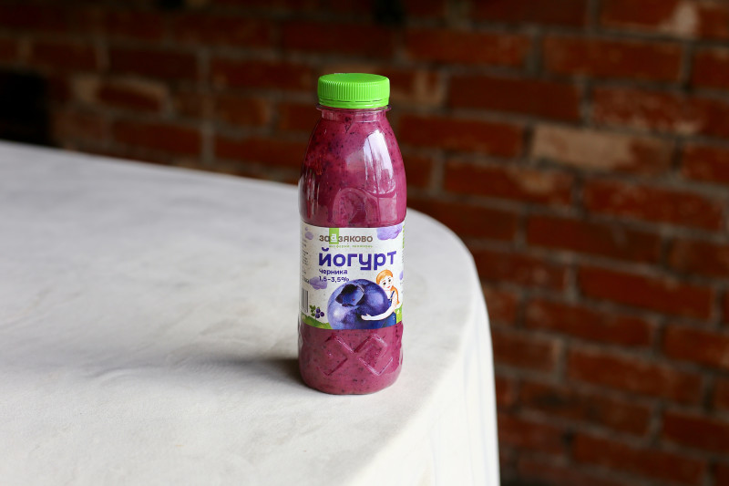 Йогурт черничный из цельного молока м.д.ж. 3,2%-6% 430 г