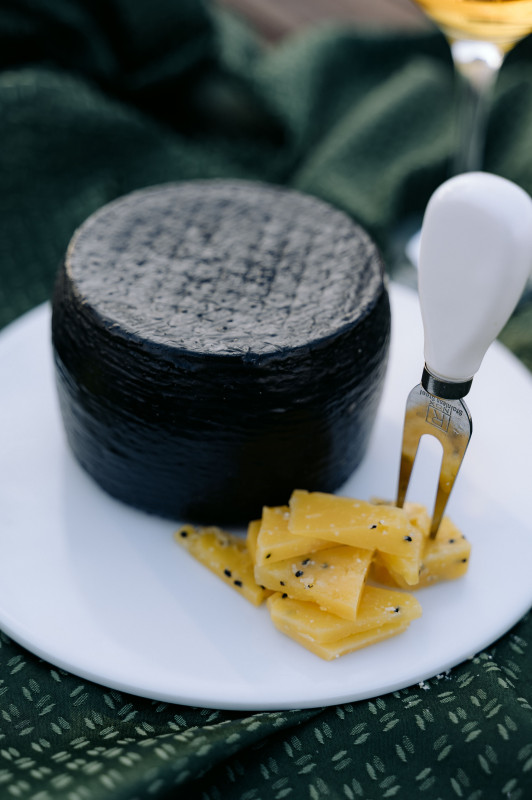 Сыр "Качотта с тмином" м.д.ж. в сухом веществе 50%